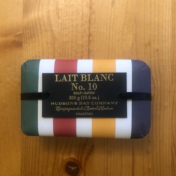 Hudson Bay Lait Blanc soap - Picture 1 of 2